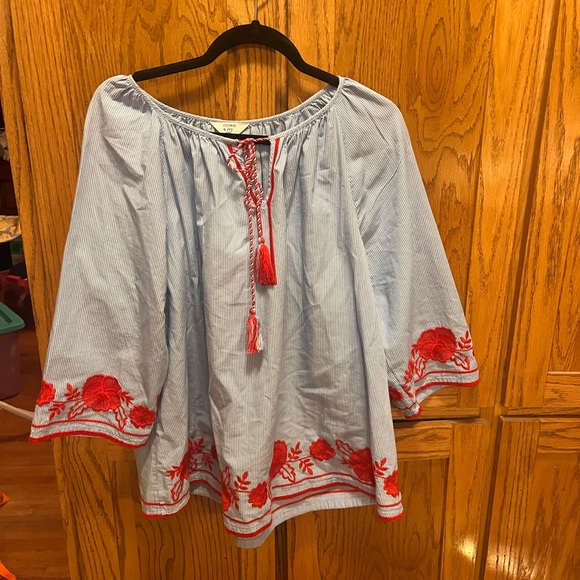 crown & ivy Tops - Crown & Ivy Blue and Red Embellished 3/4 Sleeve Blouse